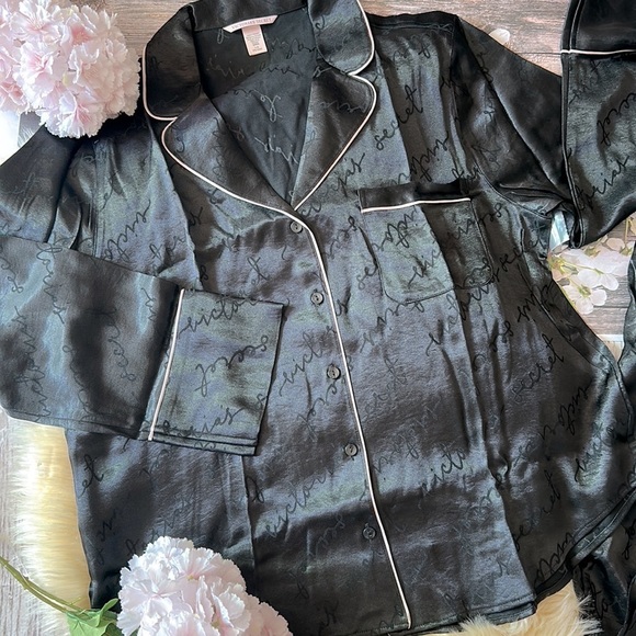 Victoria's Secret Satin Long Sleeves Pajamas Top